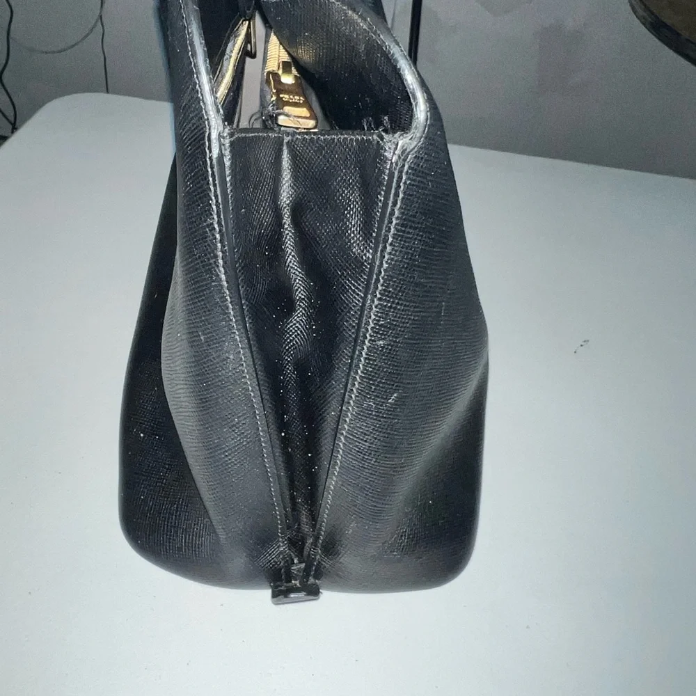 Authentic Prada Large Promenade - Picture 3 of 16